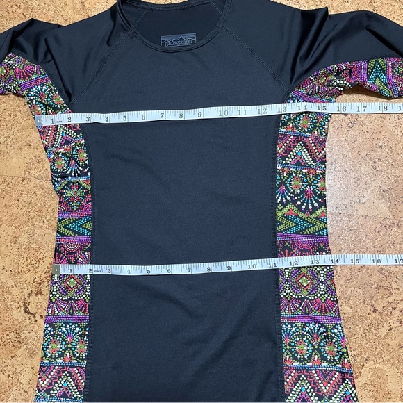 Patagonia Wm’s Micro Swell Rashguard Top Sz XS - Picture 11 of 12